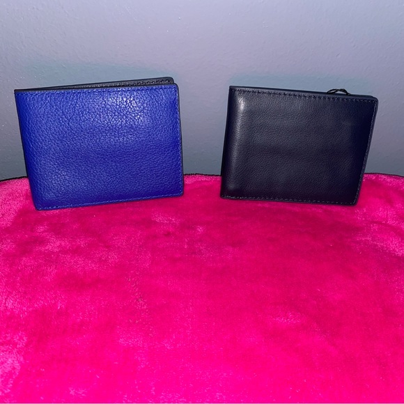 NWT - BANANA REPUBLIC Color Block
Leather Billfold Wallet - Picture 4 of 6